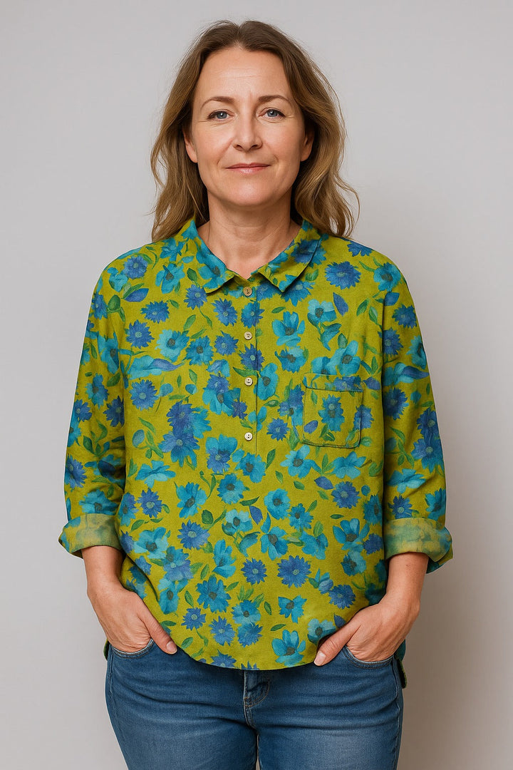 Fashionable Vintage Blouse
